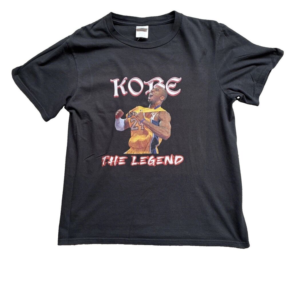 Kobe Bryant NBA Lakers Basketball Player The Legend #24 T-Shirt Youth Large